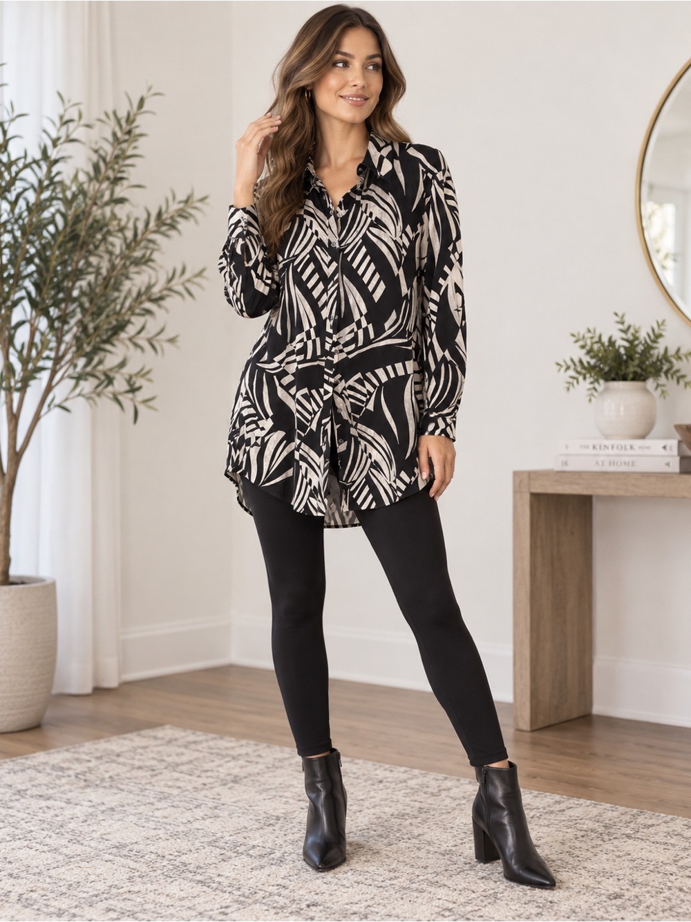 Tahari | Black and Cream Abstract Print Button-Down Tunic | Size Medium